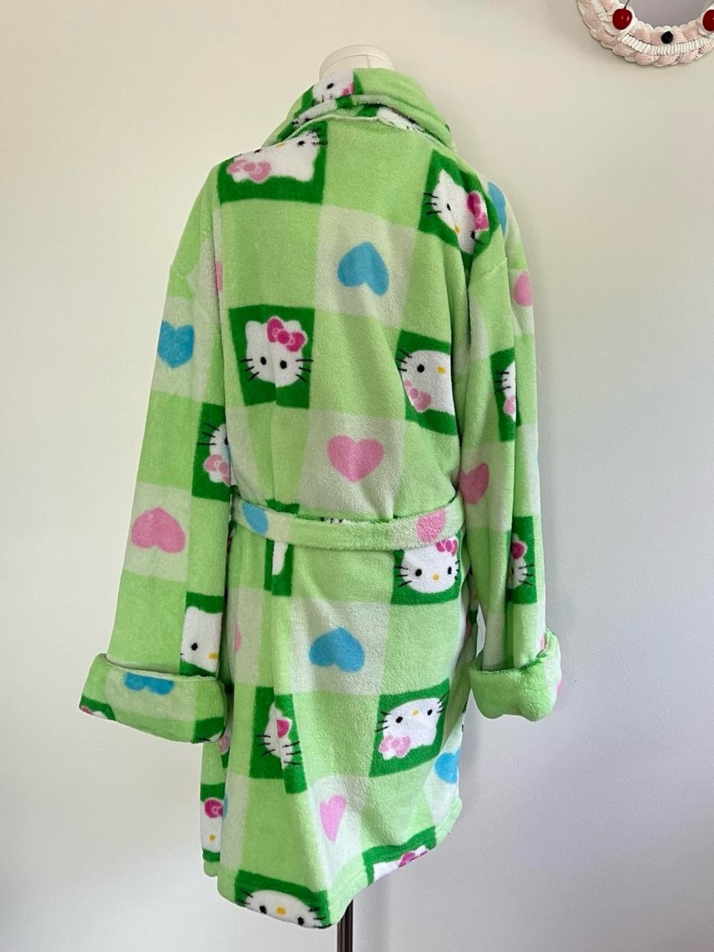 vintage 2007 Sanrio Hello Kitty Green Plush Robe - Picture 5 of 8
